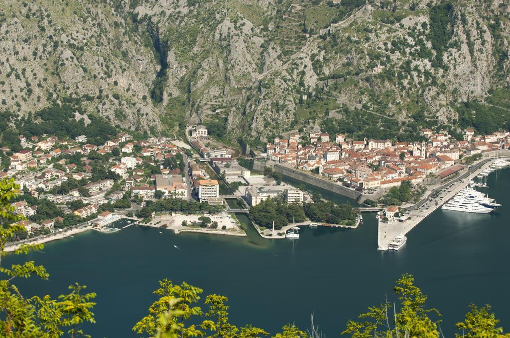 Apartment Nikolic Kotor Buitenkant foto