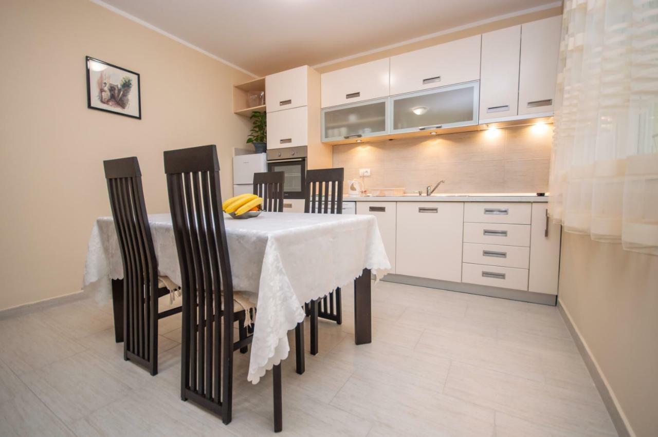 Apartment Nikolic Kotor Buitenkant foto